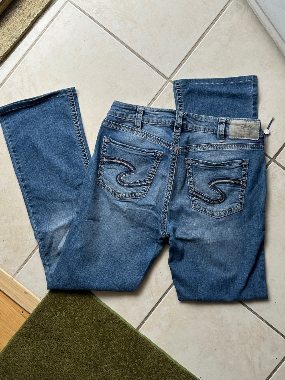 Silver Jeans Women’s Bootcut Denim in Medium Blue Wash